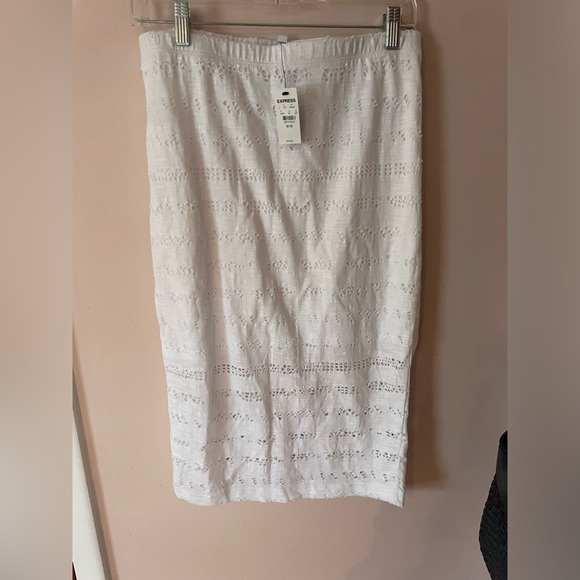 EXPRESS Two-piece White Cut Out Skirt Set NWT Medium - Picture 3 of 6